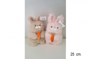 им Зайка арт. 3847/25 Пушистый сидит с морковкой 3 цвета 25 см в пак.